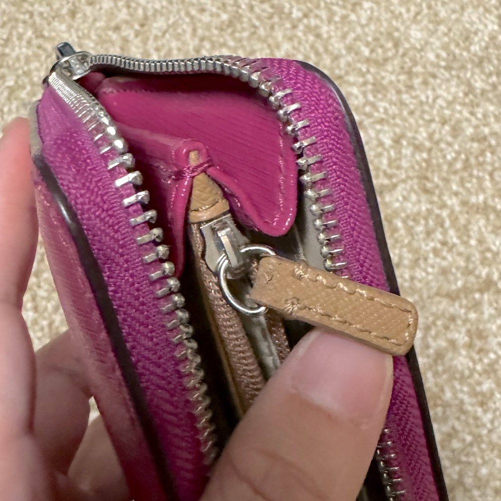 Coach Darcy Patent Leather Zip Wallet - Picture 4 of 4